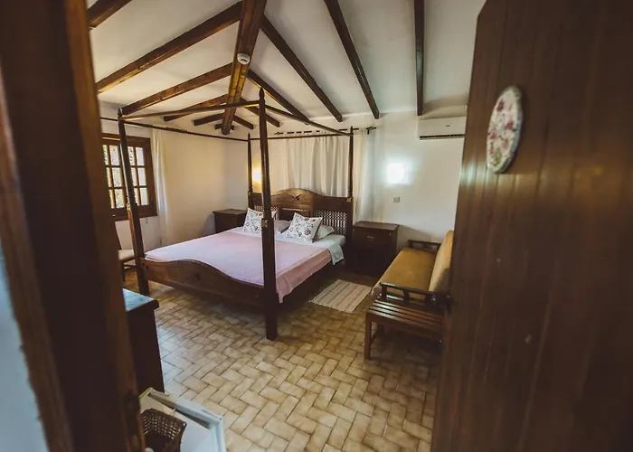 Vasilias Nikoklis Locanda 4*